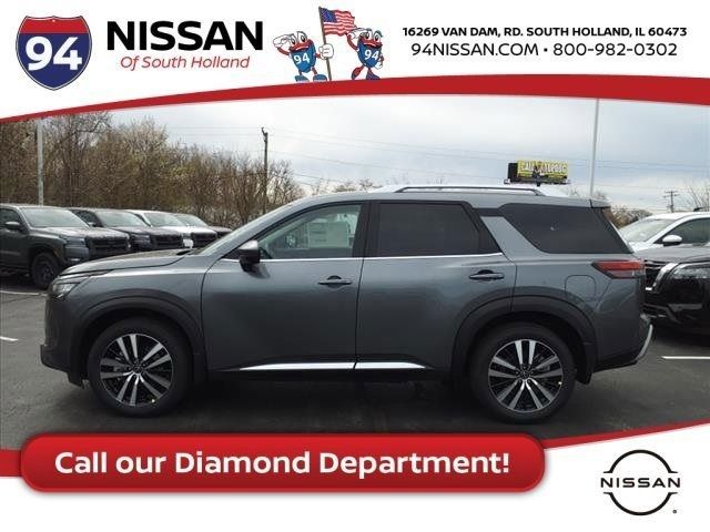 2025 Nissan Pathfinder Platinum