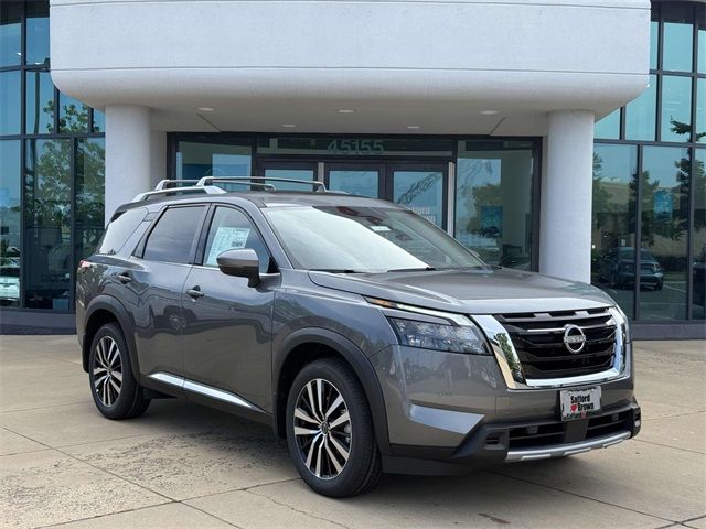 2025 Nissan Pathfinder Platinum
