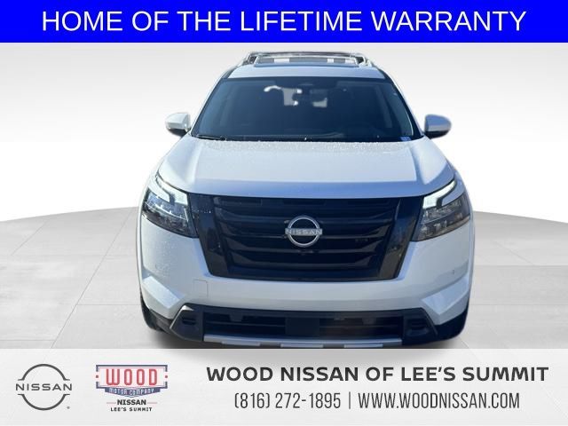 2025 Nissan Pathfinder Platinum