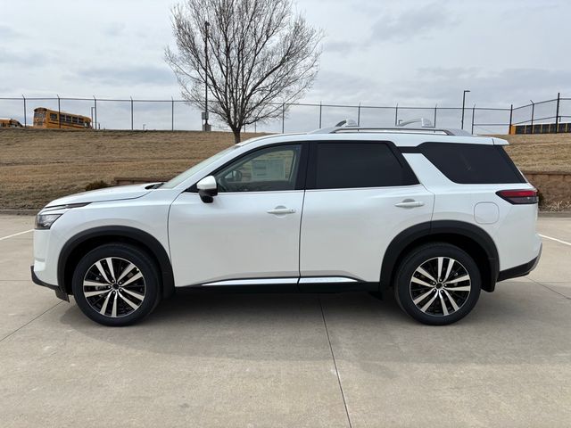 2025 Nissan Pathfinder Platinum
