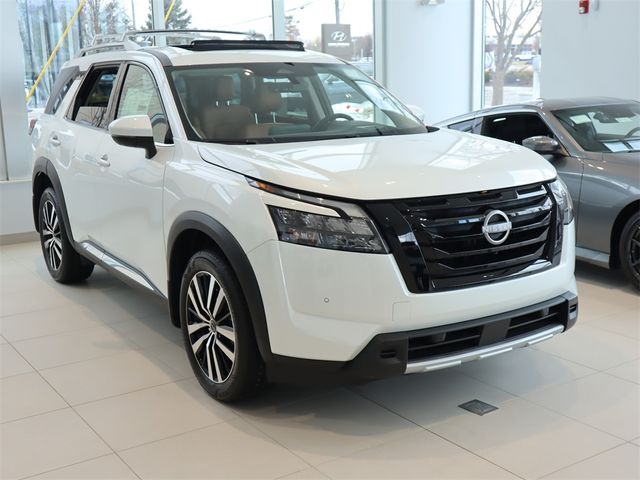 2025 Nissan Pathfinder Platinum