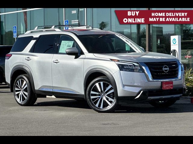 2025 Nissan Pathfinder Platinum