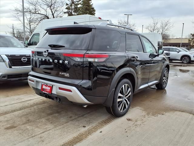 2025 Nissan Pathfinder Platinum