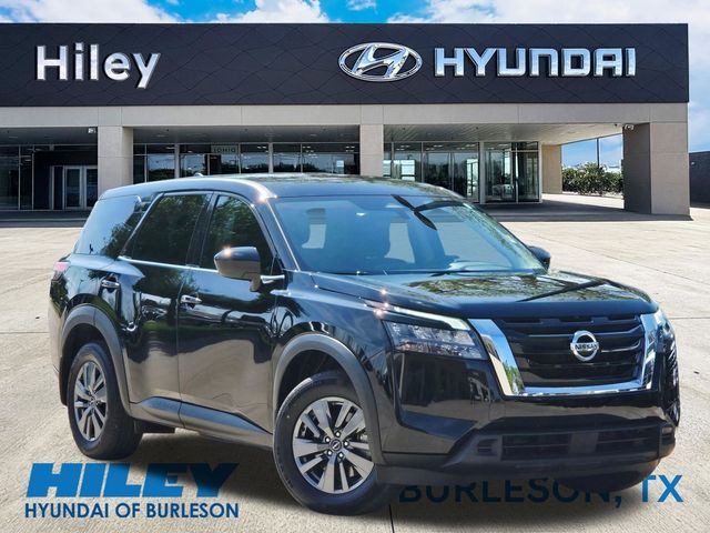 2025 Nissan Pathfinder S