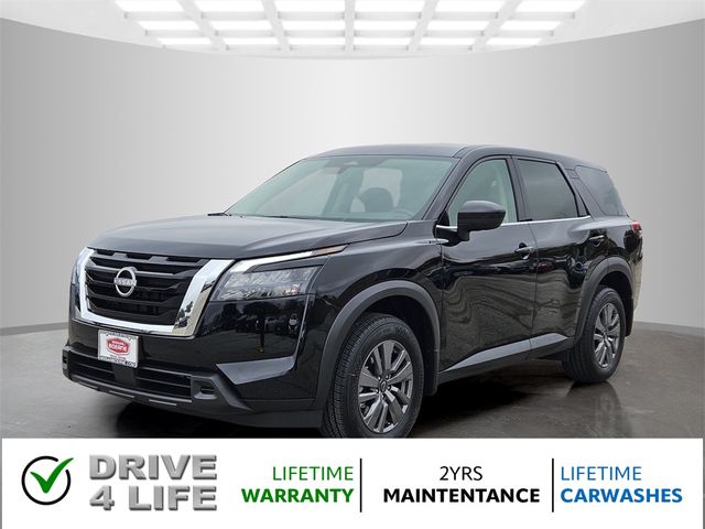2025 Nissan Pathfinder S
