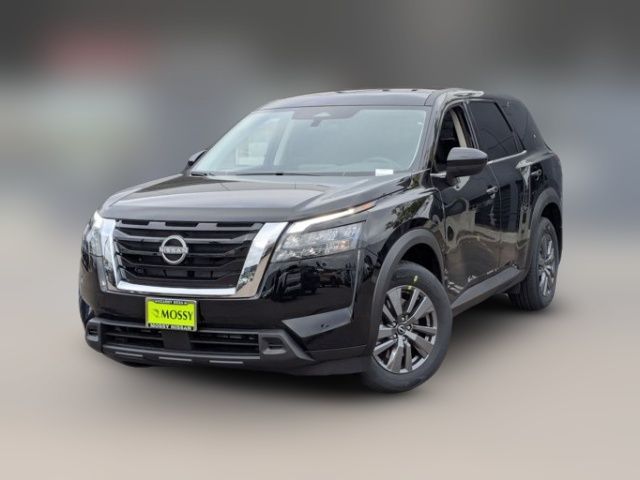 2025 Nissan Pathfinder S