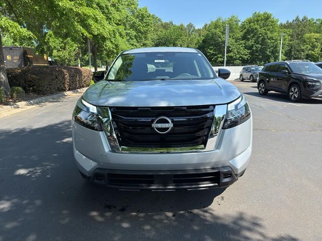 2025 Nissan Pathfinder S