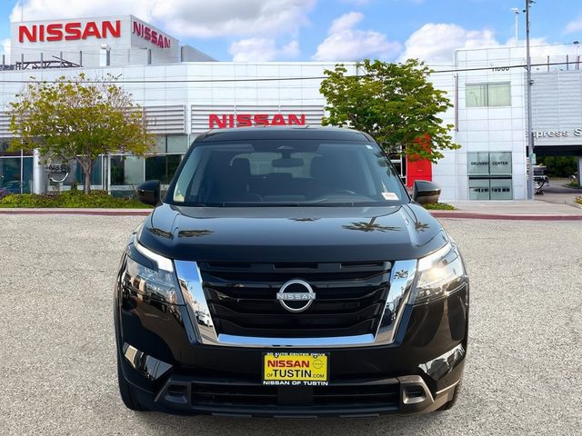 2025 Nissan Pathfinder S
