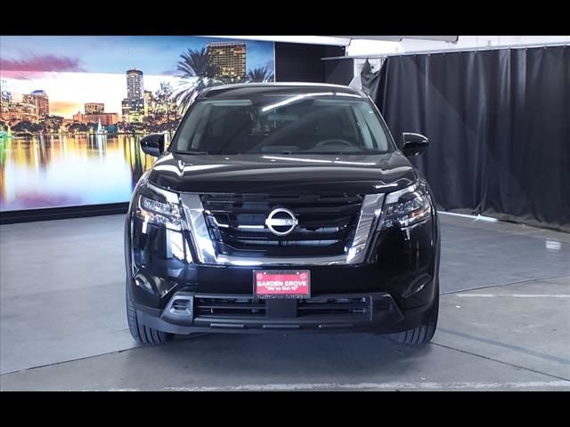 2025 Nissan Pathfinder S