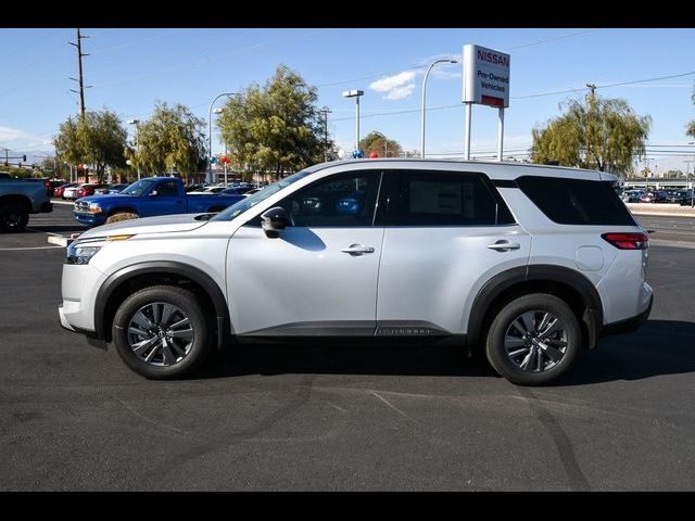 2025 Nissan Pathfinder S