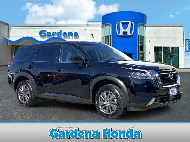 2025 Nissan Pathfinder S