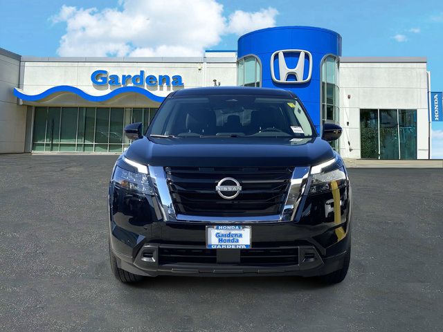 2025 Nissan Pathfinder S