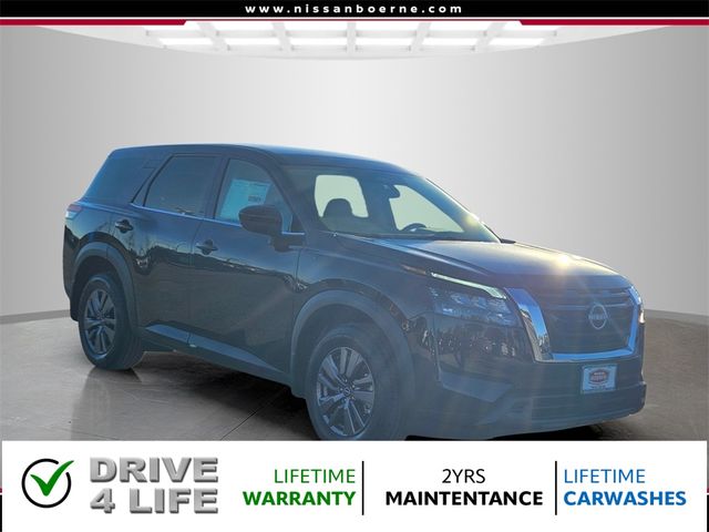 2025 Nissan Pathfinder S