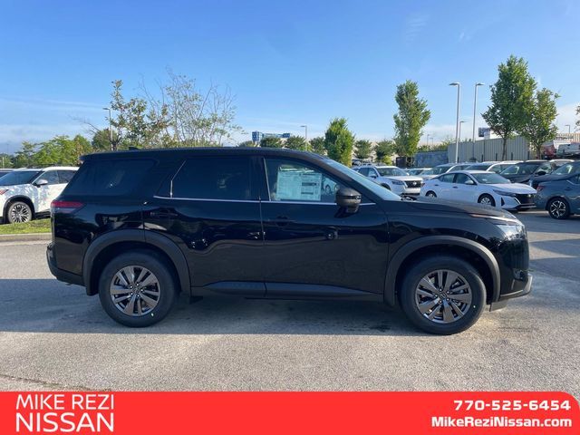 2025 Nissan Pathfinder S