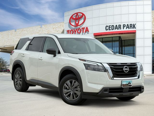 2025 Nissan Pathfinder S