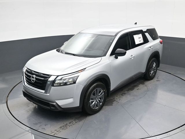 2025 Nissan Pathfinder S