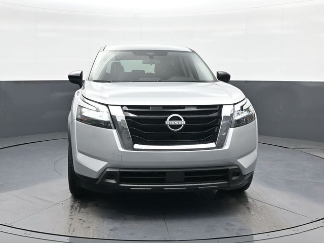 2025 Nissan Pathfinder S