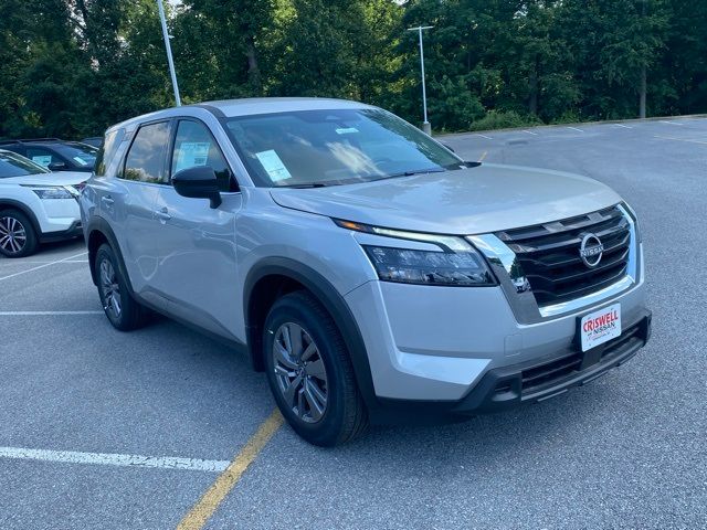 2025 Nissan Pathfinder S