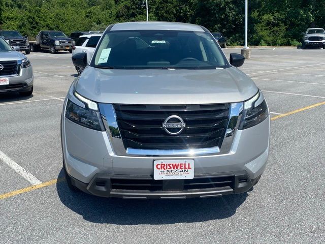 2025 Nissan Pathfinder S