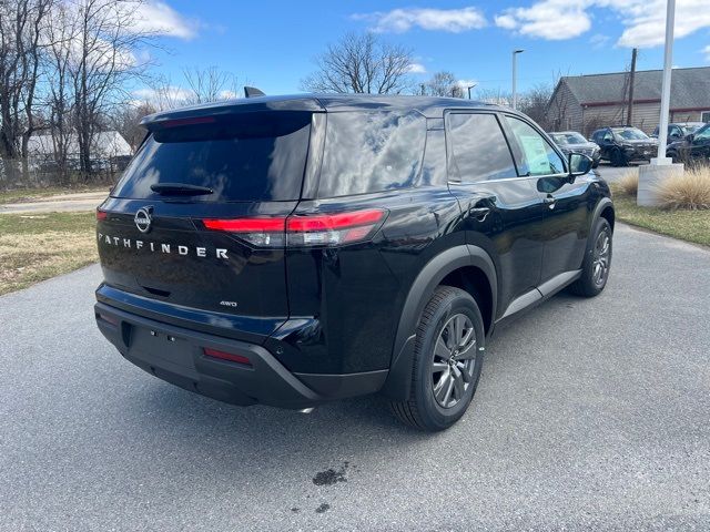 2025 Nissan Pathfinder S