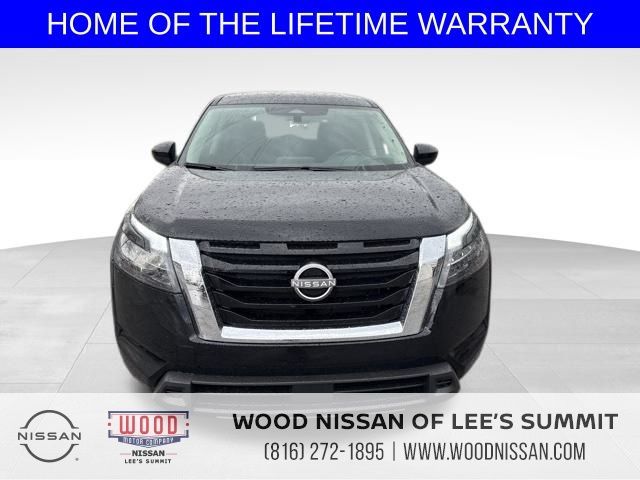 2025 Nissan Pathfinder S