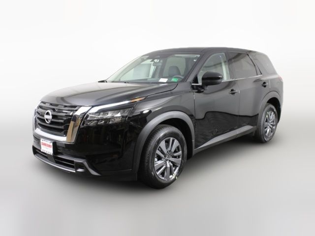 2025 Nissan Pathfinder S