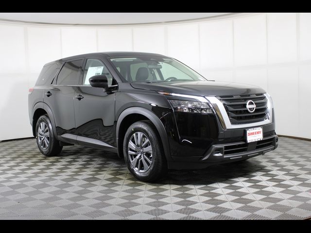 2025 Nissan Pathfinder S