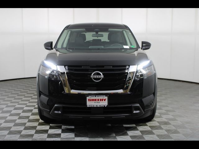 2025 Nissan Pathfinder S