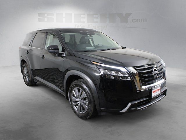 2025 Nissan Pathfinder S