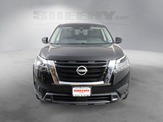 2025 Nissan Pathfinder S
