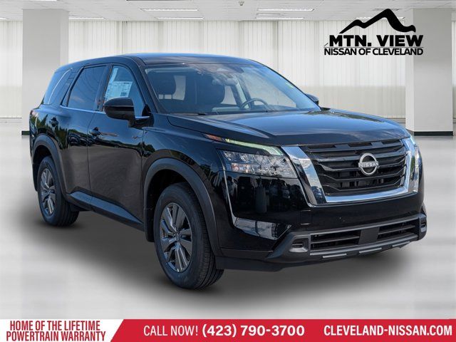 2025 Nissan Pathfinder S