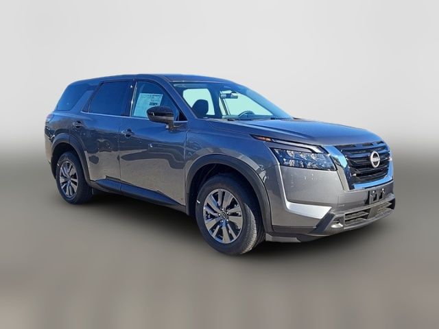 2025 Nissan Pathfinder S