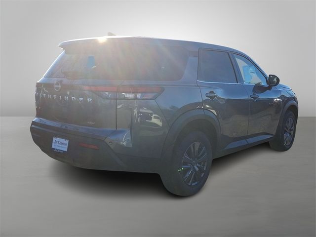 2025 Nissan Pathfinder S