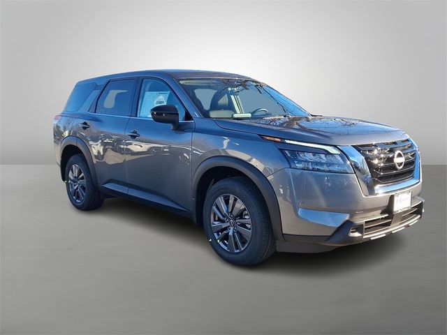 2025 Nissan Pathfinder S