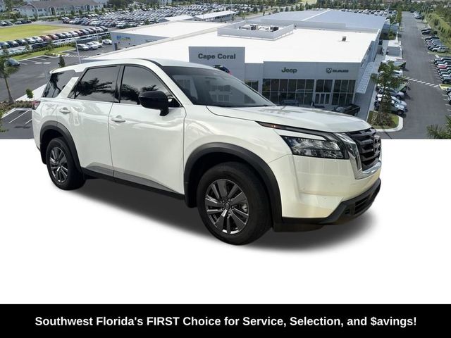 2025 Nissan Pathfinder S