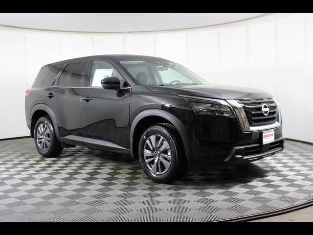 2025 Nissan Pathfinder S