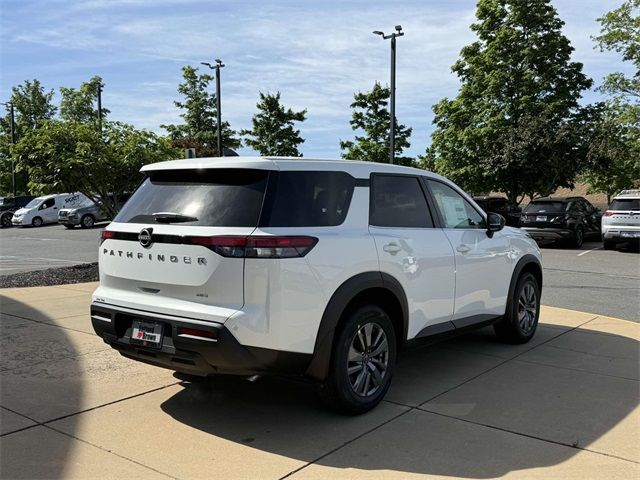 2025 Nissan Pathfinder S