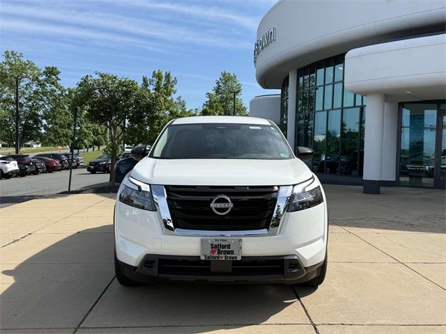 2025 Nissan Pathfinder S