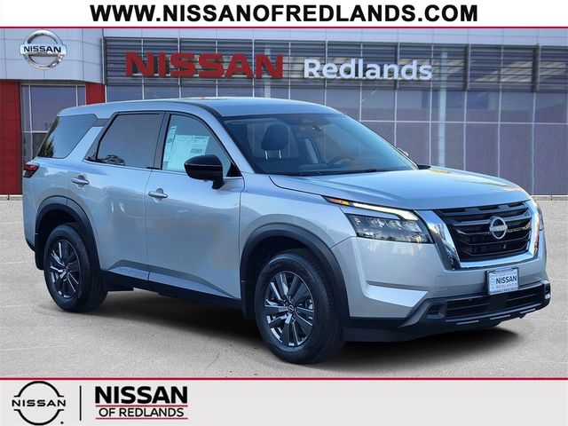 2025 Nissan Pathfinder S