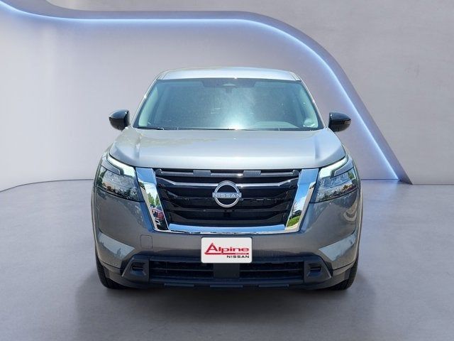 2025 Nissan Pathfinder S