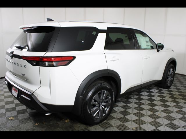 2025 Nissan Pathfinder S