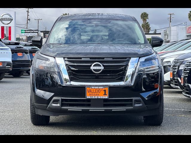 2025 Nissan Pathfinder S