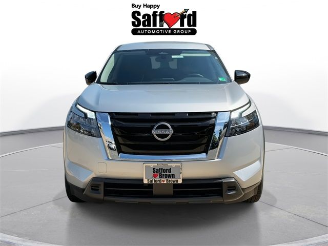 2025 Nissan Pathfinder S