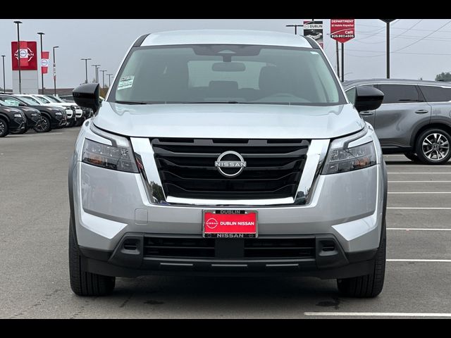2025 Nissan Pathfinder S