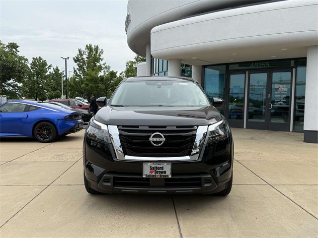 2025 Nissan Pathfinder S