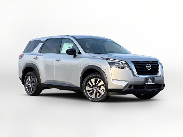 2025 Nissan Pathfinder S