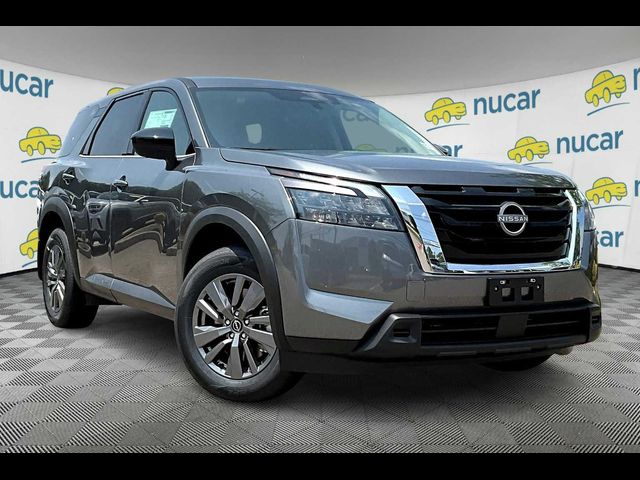 2025 Nissan Pathfinder S