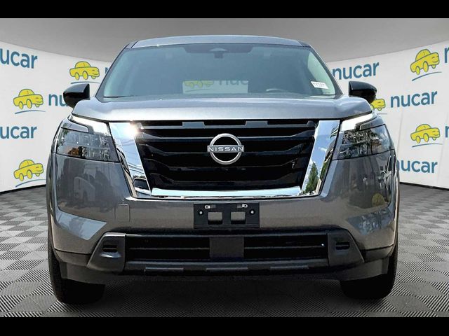 2025 Nissan Pathfinder S