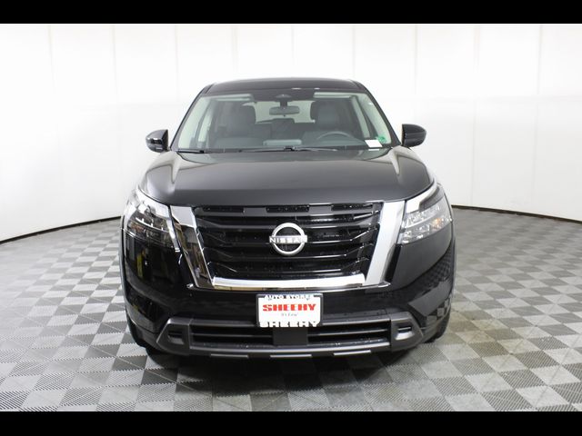 2025 Nissan Pathfinder S