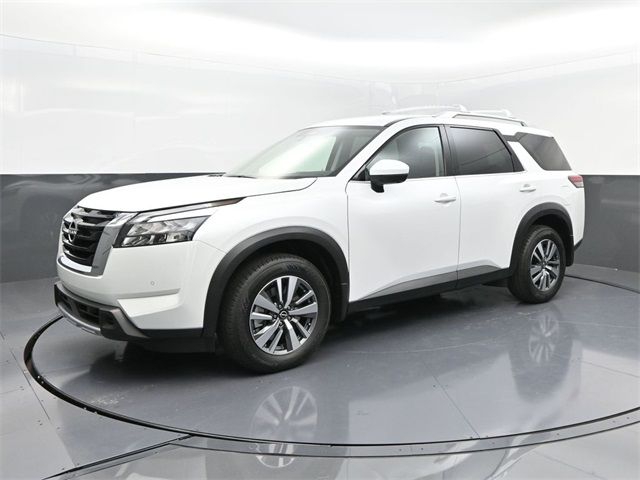 2025 Nissan Pathfinder SL